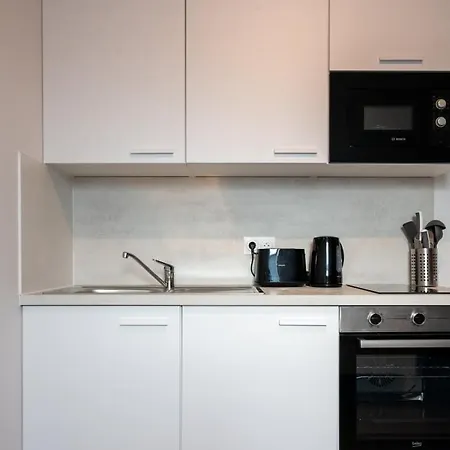 Sous Les Combles Côté Cour, Parking Gratuit