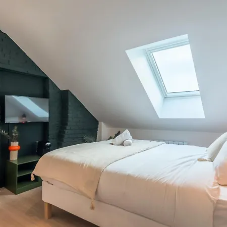 Sous Les Combles Côté Cour, Parking Gratuit *