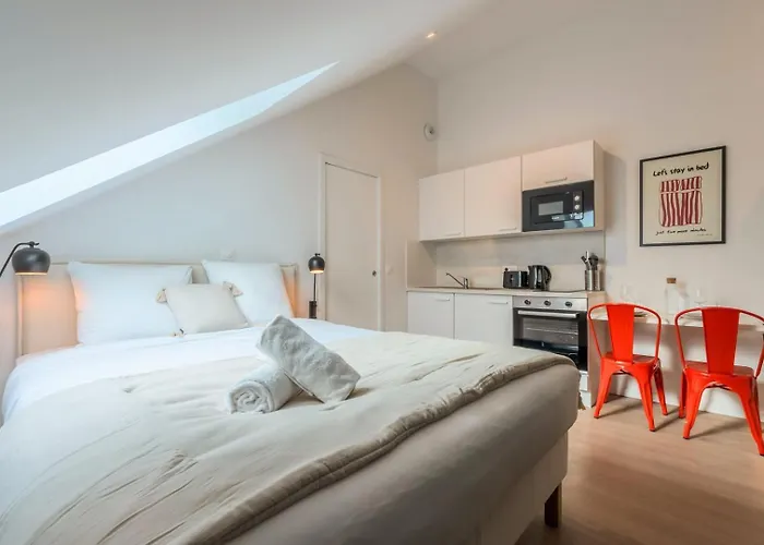 Sous Les Combles Côté Cour, Parking Gratuit Appartement