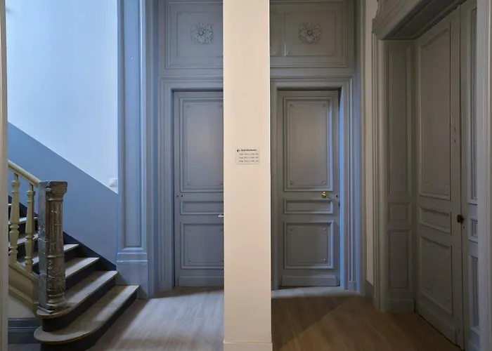 Sous Les Combles Côté Cour, Parking Gratuit *